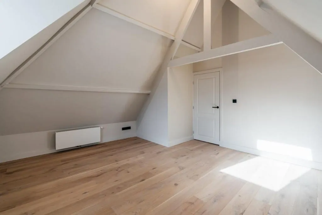 Pièces - Renovated Maisonette with Roof Terrace in Duinoord
