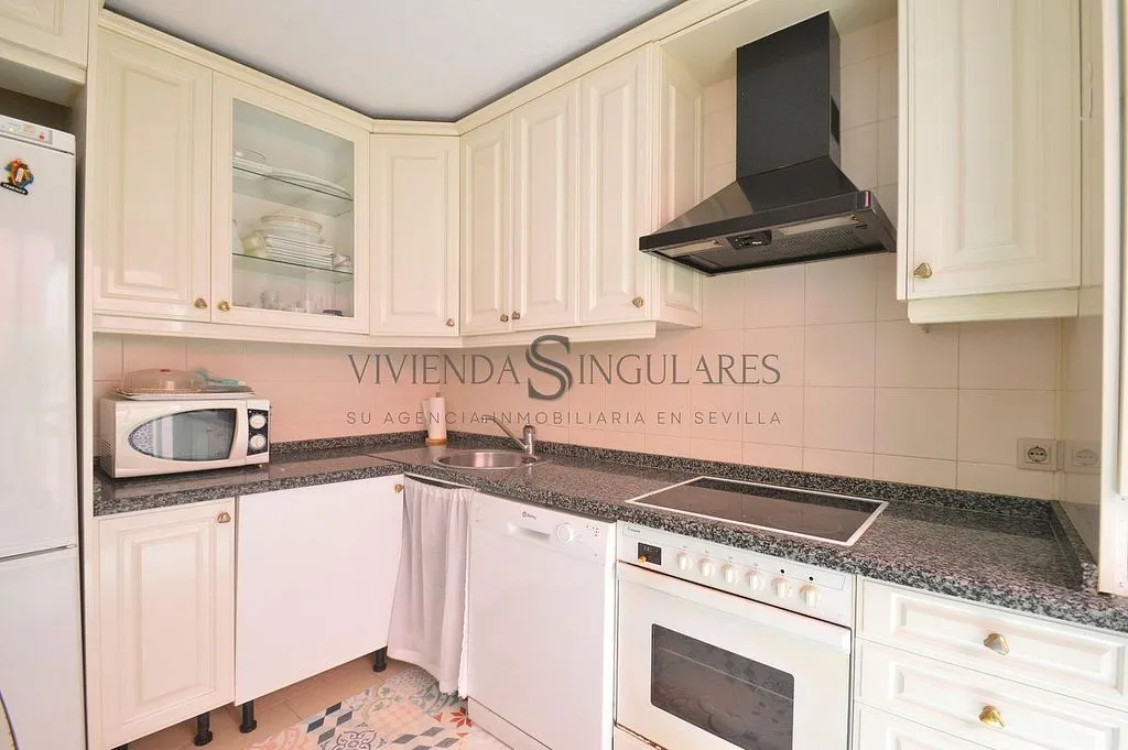 Kitchen - Terraced House with Terrace in El Cano, Sevilla