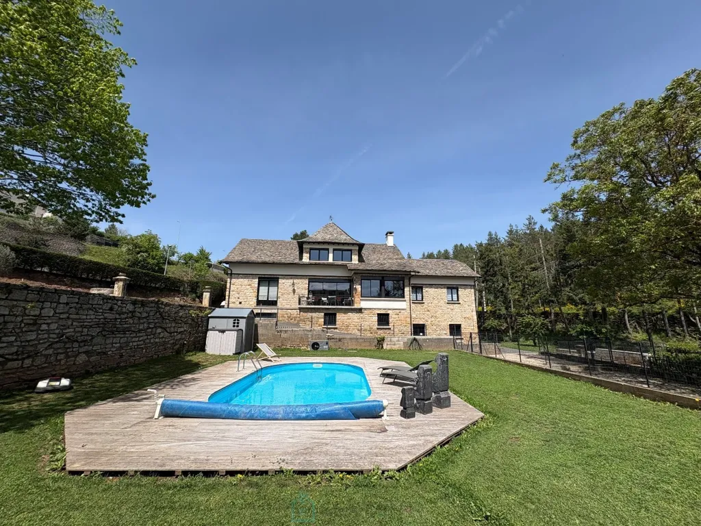 Piscine - Propriété avec Piscine et Jardin au Cœur de la Lozère