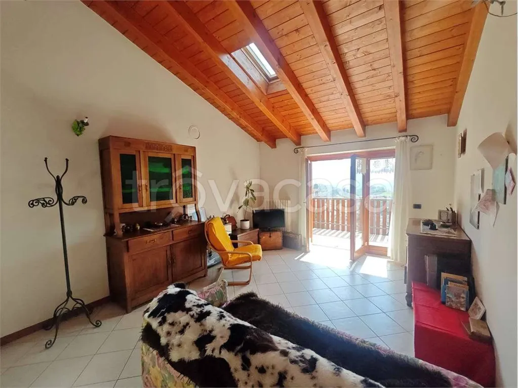Séjour - Alpine-Style Apartment with Terraces in Barzio