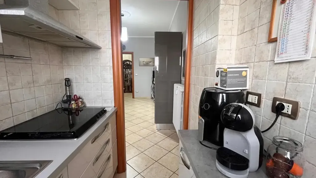 Cuisine - Rearranged Apartment with Balcony in Beinasco