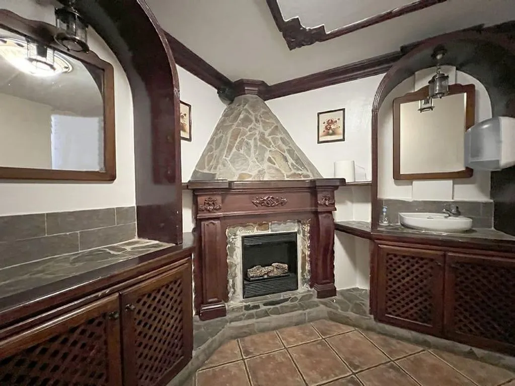 Salles de bain - Restaurant with Growth Potential in Arona, Tenerife