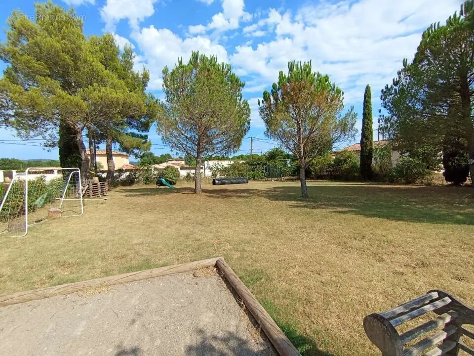 Aed - Plat, Arboré Terrain in Vidauban