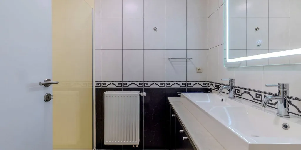 Vannitoad - Ground Floor Apartment with Garden in Niel