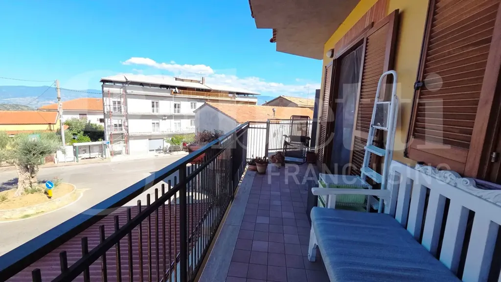 Rõdu - Apartment with Solar Panels in Marano Marchesato