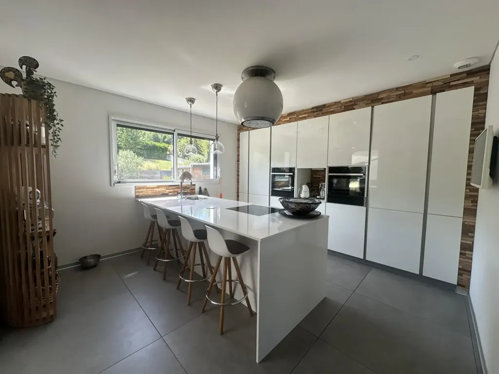 Kitchen - Modern Villa with Pool in Artisanal Zone