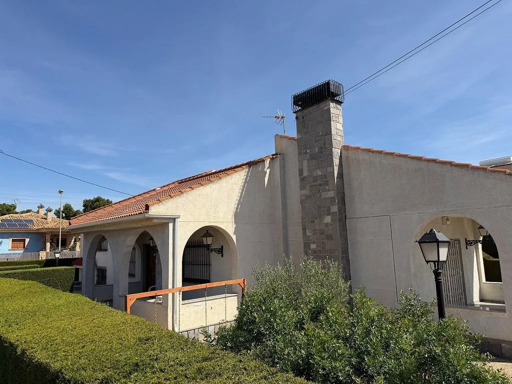 Välivaade - Chalet with Pool and Terrace in La Puebla