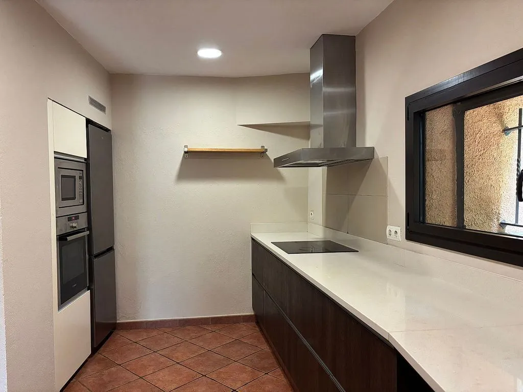 Cucina - Restored Masia with Garden in Quart