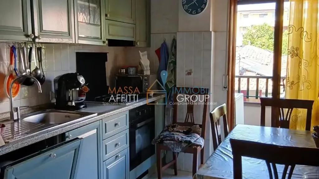 Cuisine - 5-Room Apartment with Terraces in Massa