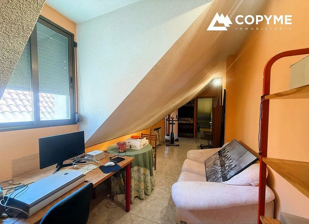 Toad - Duplex with Terrace in Torrijos