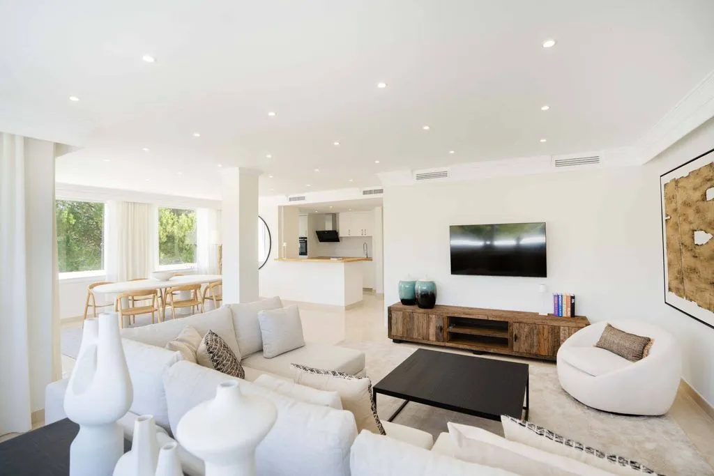 Elutuba - Penthouse with Golf Course Views in Marbella