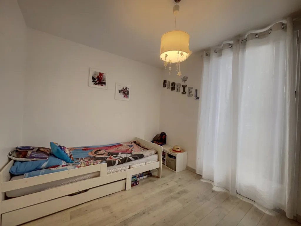 Chambres - Appartement T5 avec Parking dans le Centre-Ville