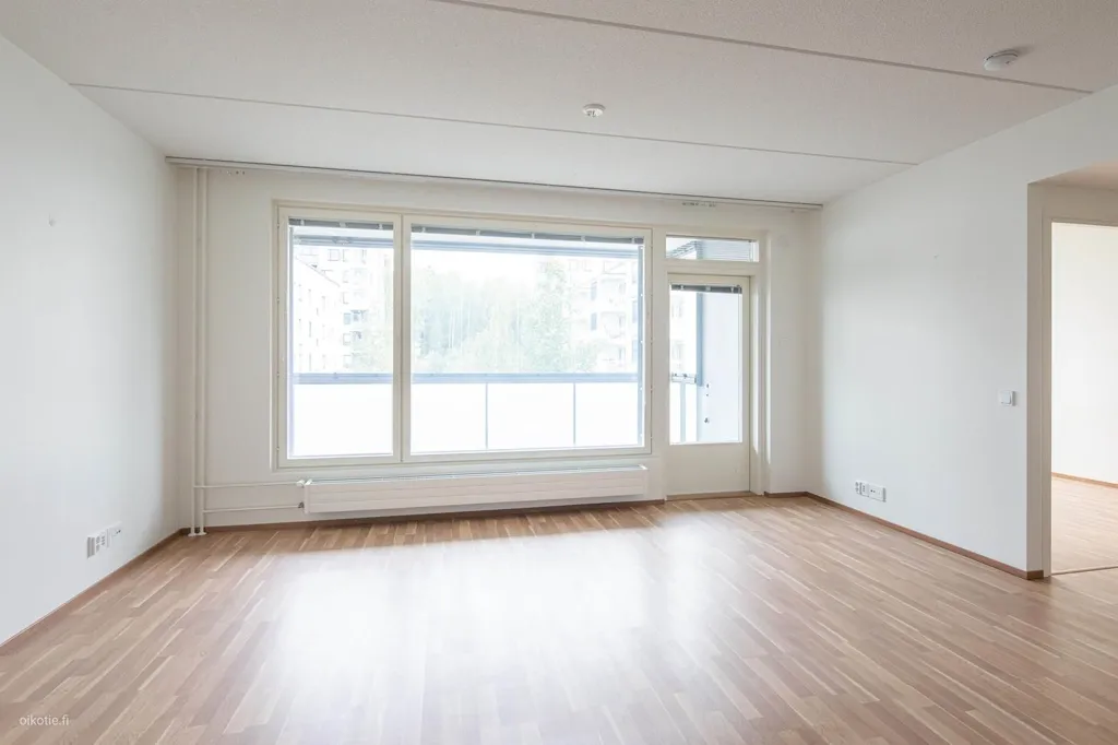 Toad - Spacious Flat with Balcony in Simonkylä