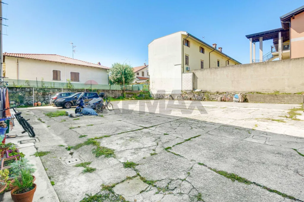 Jardin - Modernised Two-Bedroom Apartment in Arsago Seprio