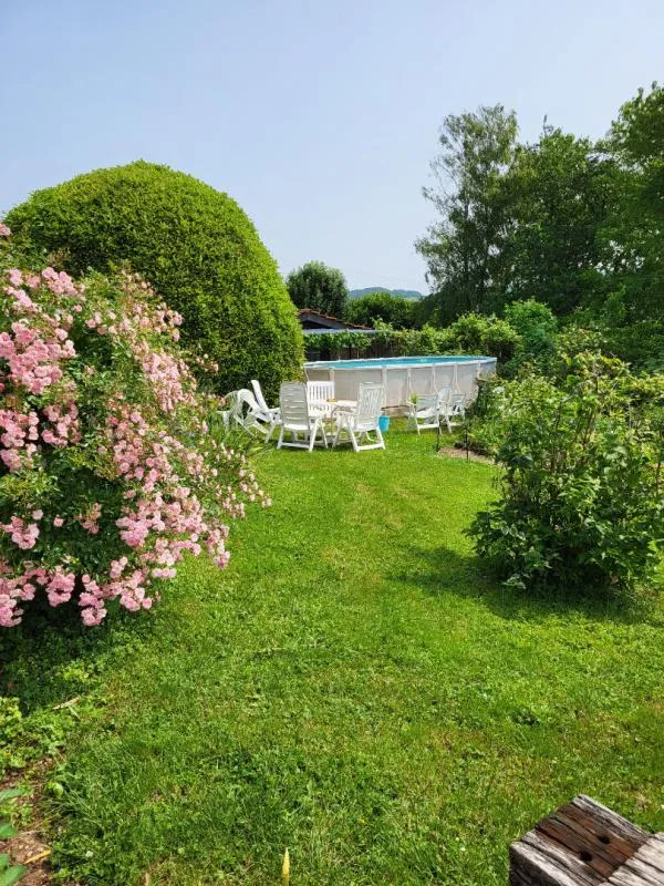 Giardino - 9-Piece House with Pool in Montain