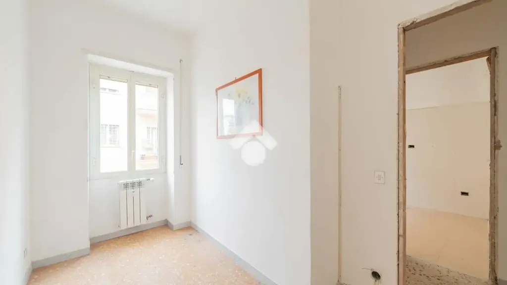 Entrée - Apartment with Triple Exposure in Balduina, Rome