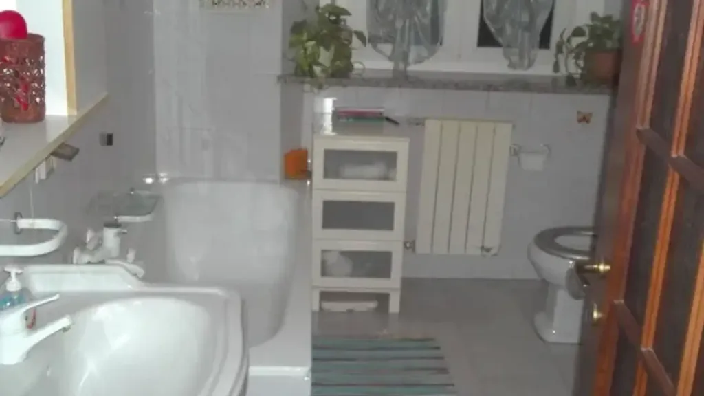 Salles de bain - Two-Bedroom Apartment in Central Canegrate
