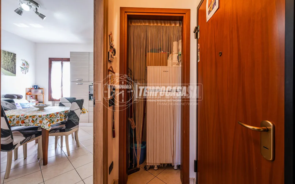 Entrée - Modern Apartment with Large Terrace in Vignola