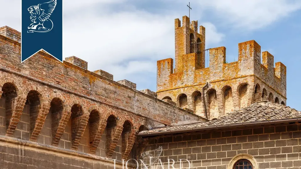 Extérieur - Historic Castle with Vineyards near Florence