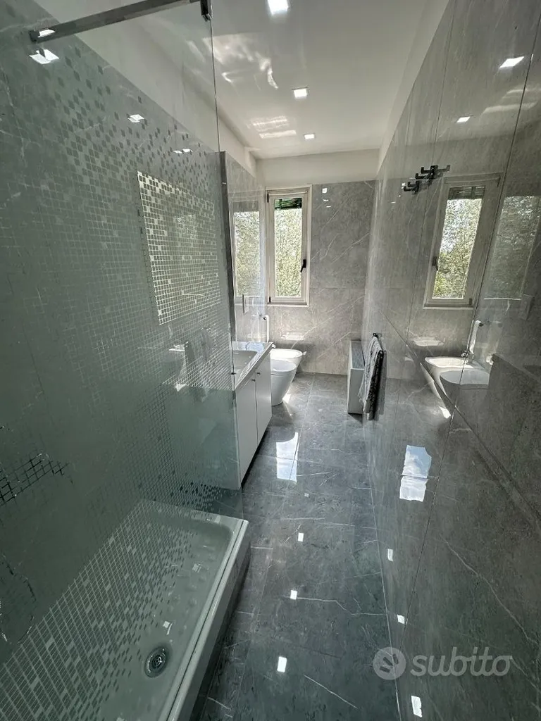 Salles de bain - Single Room in Renovated Triplex, Affori/Bovisa