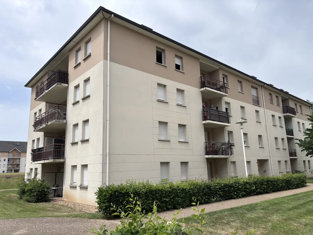 Extérieur - Appartement avec Balcon dans Résidence Sécurisée à Lisieux