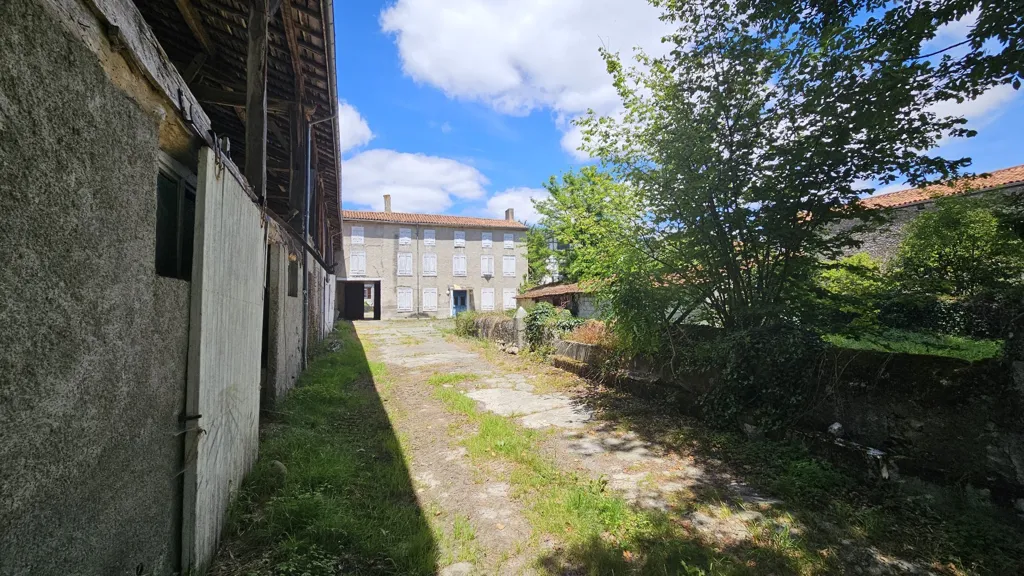 Giardino - Charming House with Pyrenees View in Labarthe-Rivière
