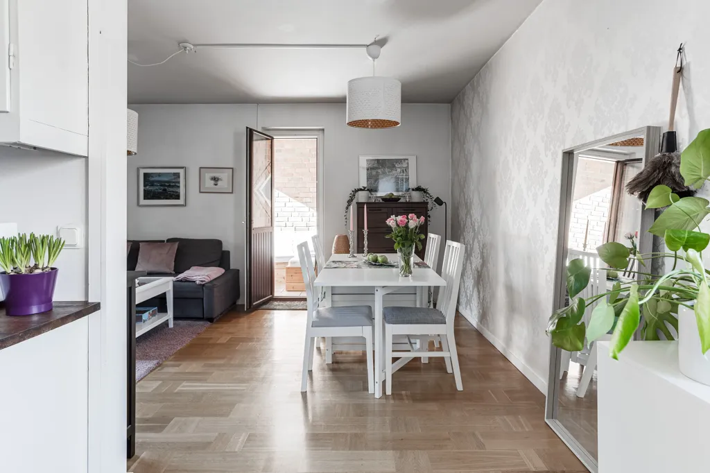 Salle à manger - Sunny Balcony Flat in Hägernäs