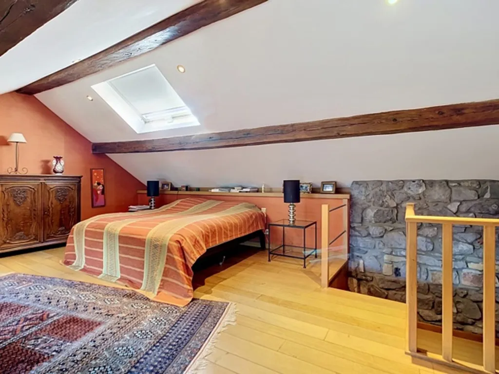 Magamistoad - Fully Renovated House with Courtyard in Sprimont