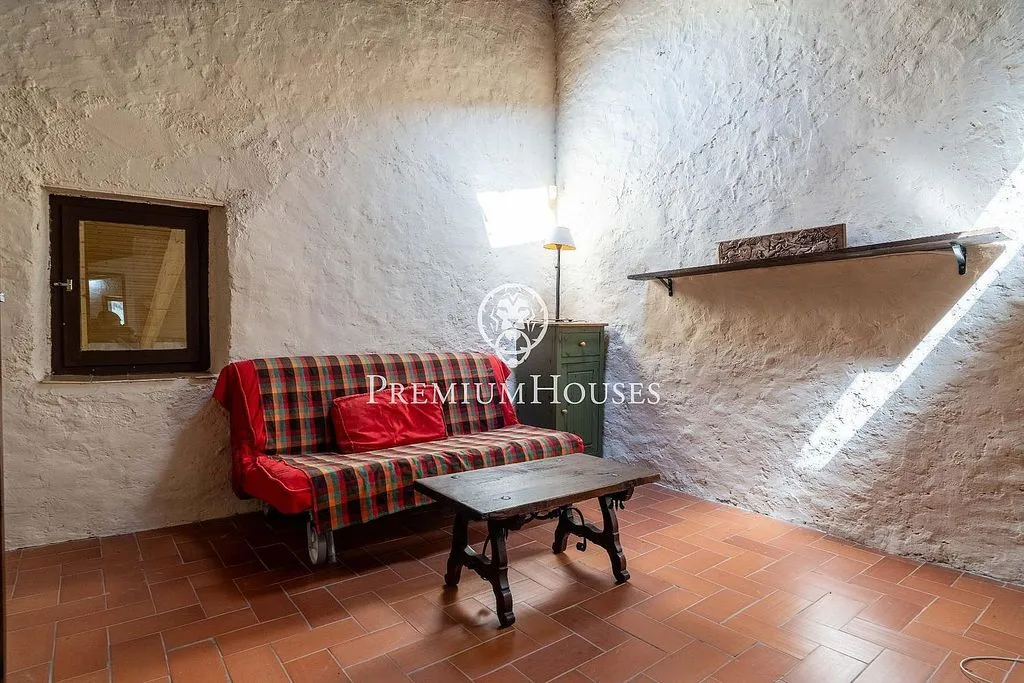 Elutuba - Luxury Farmhouse with Pool near Catllar