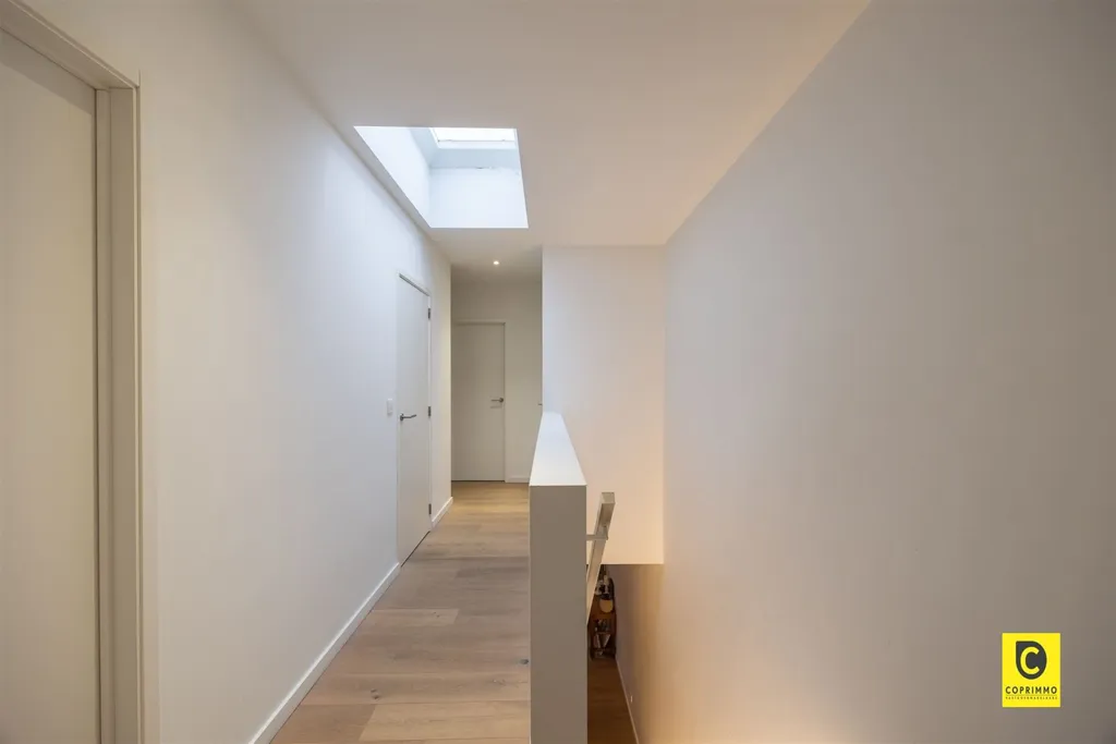 Entrée - Maison Moderne avec Terrasse à Niel