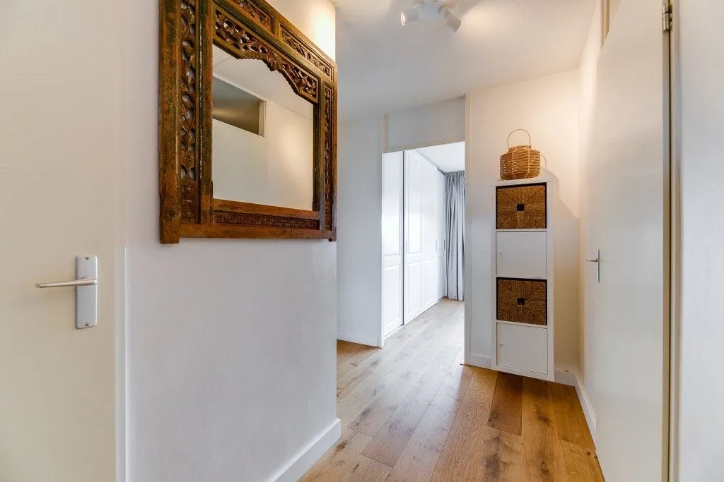 Esik - Furnished 4-Bedroom Apartment in Amsterdam