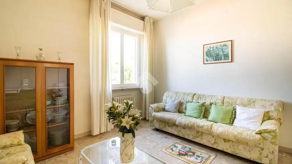 Séjour - Three-Bedroom Apartment with Balcony in Fermo