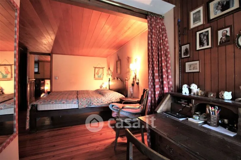 Chambres - Two-Storey Apartment with Town Centre View in Rima