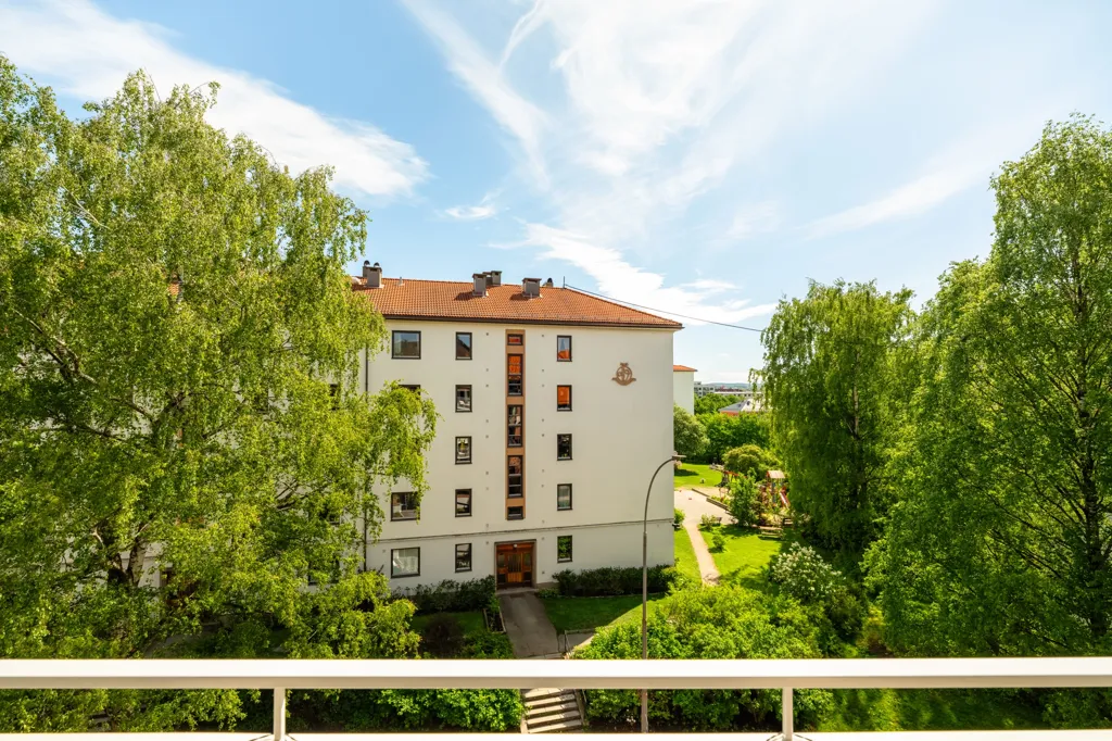 Rõdu - 2-Bedroom Apartment with Balcony in Oslo