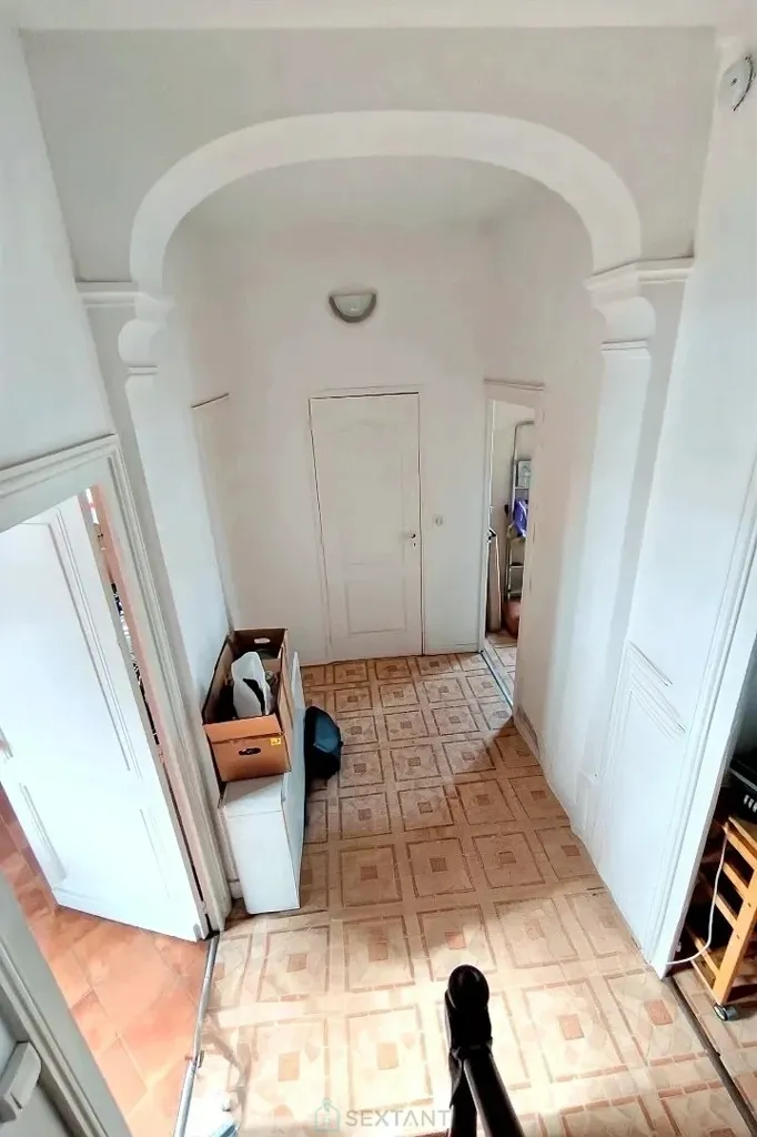 hallway_entrance