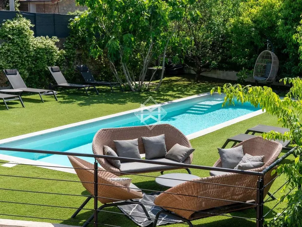 Piscine - Villa Rénovée avec Piscine près du Centre-ville de Cannes