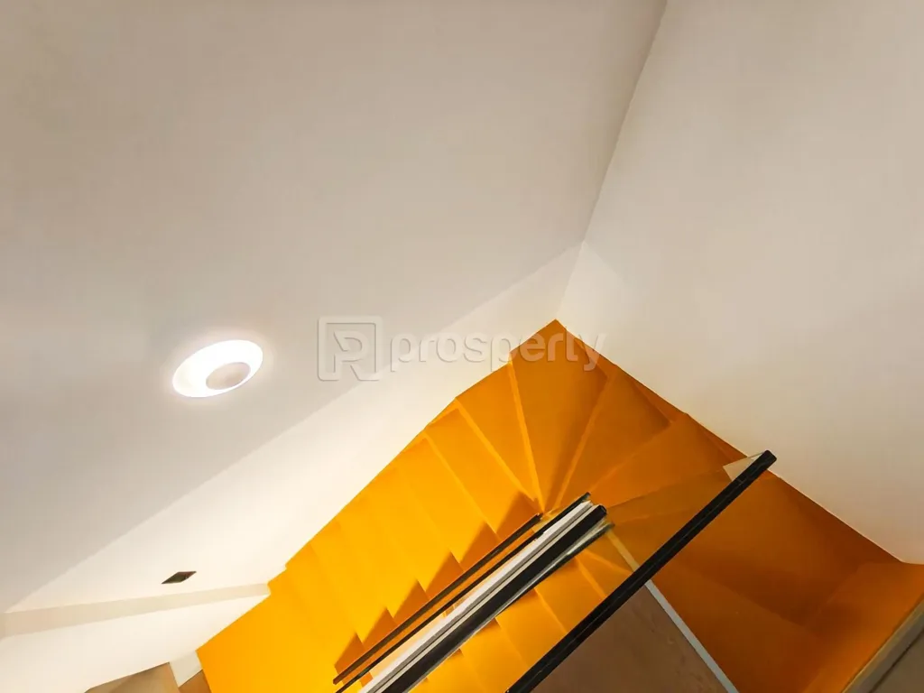 Pièces - Fully Renovated Apartment with City View in Kypseli