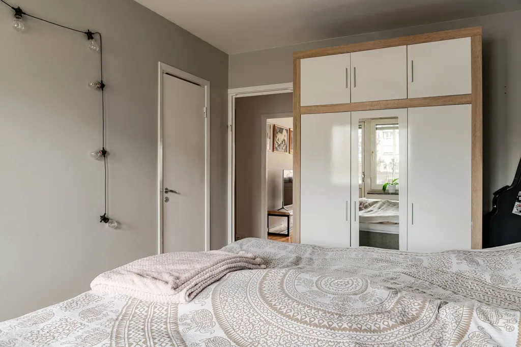 Chambres - Renovated Two-Bedroom with Glazed Balcony in Simrishamn