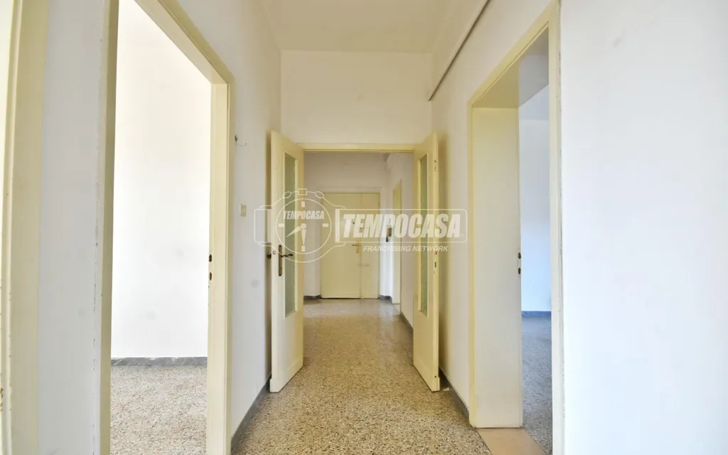 Spacious Apartment with Balconies in Osimo