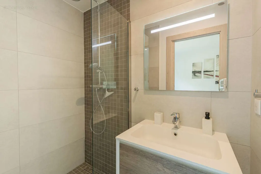 Bagni - Apartment with Sea View in Saint-Raphaël