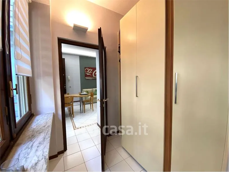 Esik - Fully Furnished Flat in Central Novara