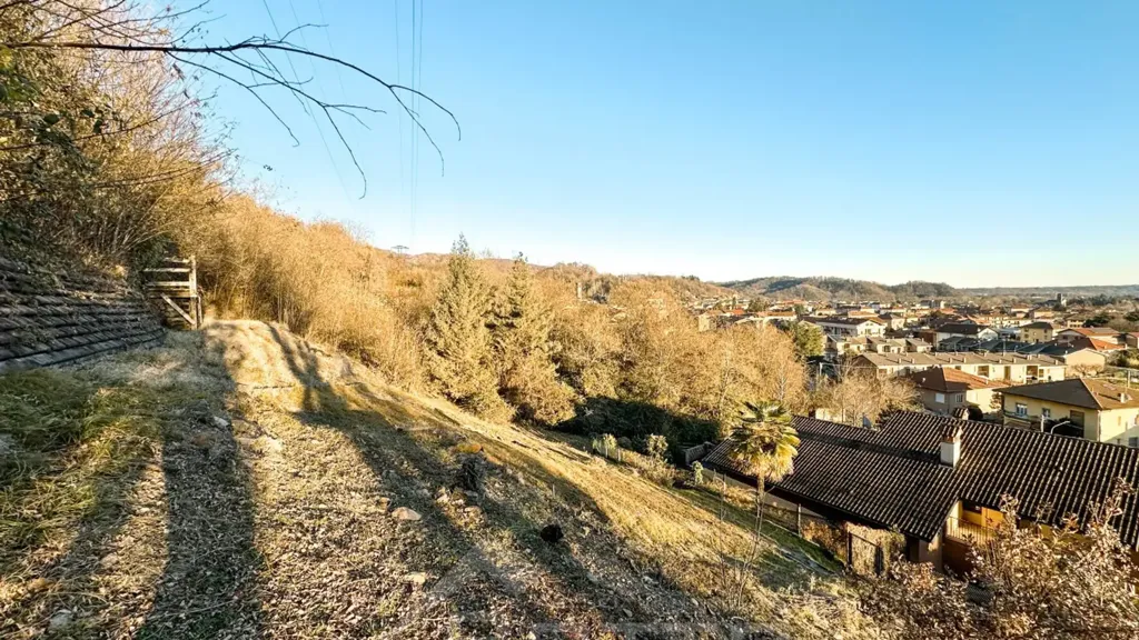 Rustic Villa with Garden in Grignasco