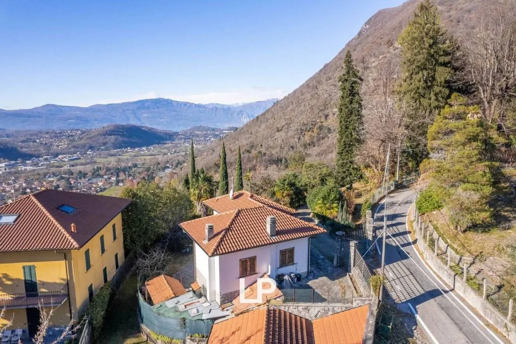 Vue aérienne - Luxury Villa with Lake Views in Cittiglio