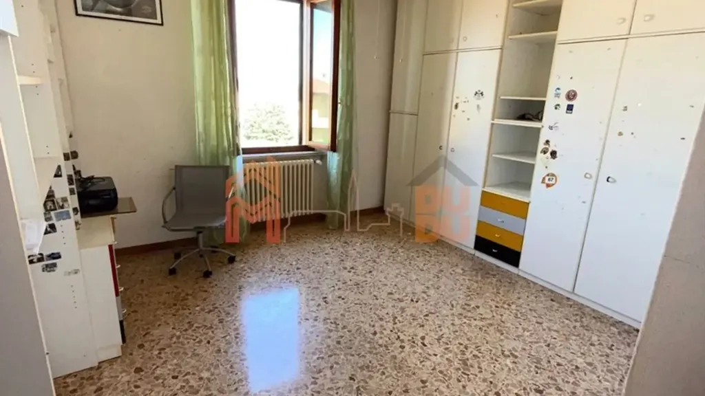 Kabinet - Apartment with Balcony in Arezzo