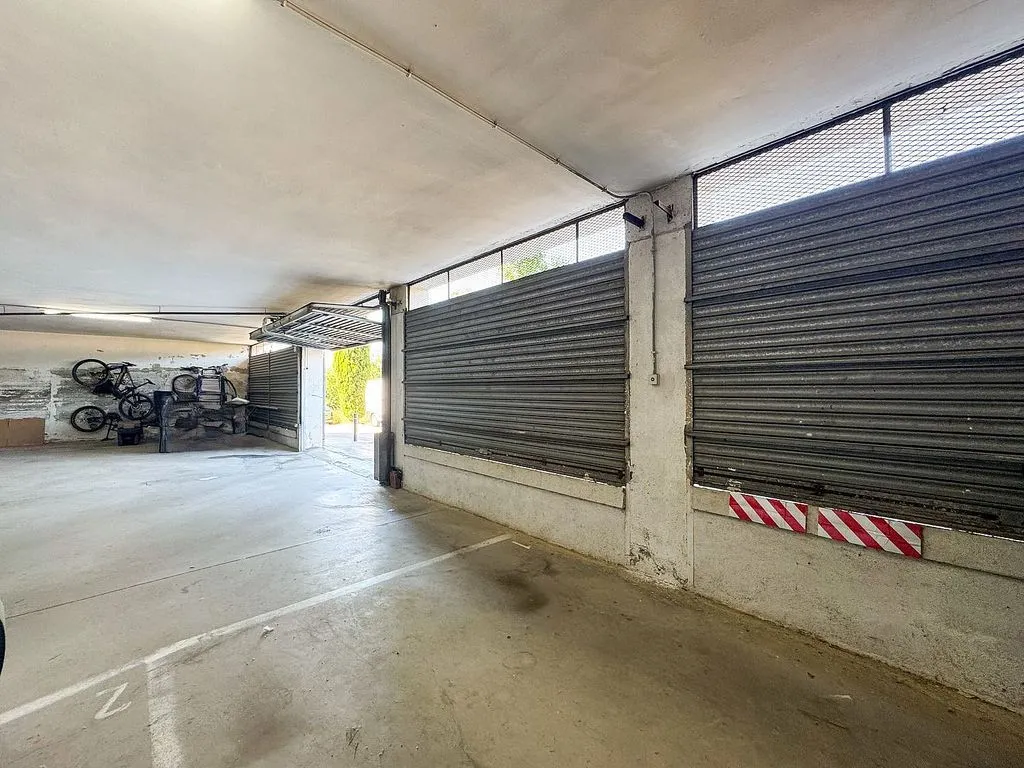 Corner Flat with Balcony in Sentmenat