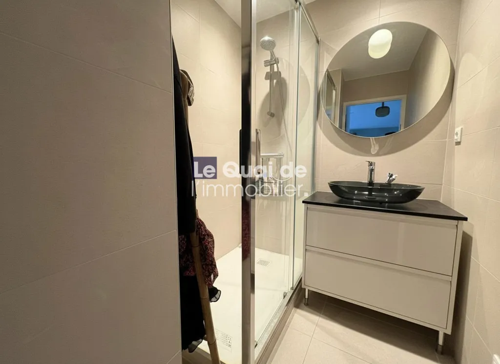 Vannitoad - Renovated 2-Bed Flat with Balcony in Crolles