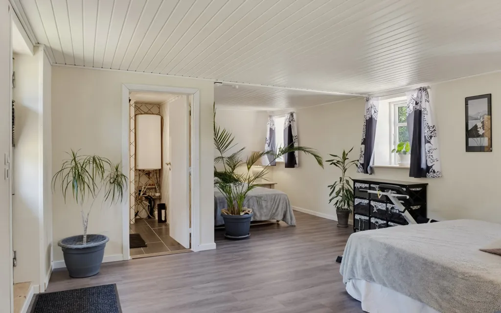 Camere da letto - Traditional Longhouse with Workshop in Countryside