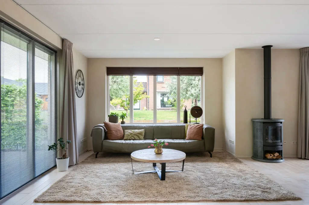 Living Room - Semi-Bungalow with Private Garden in Markelo