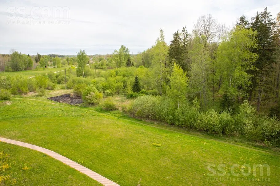 Õhuvaade - Mansard Flat with Forest View in Brocēni