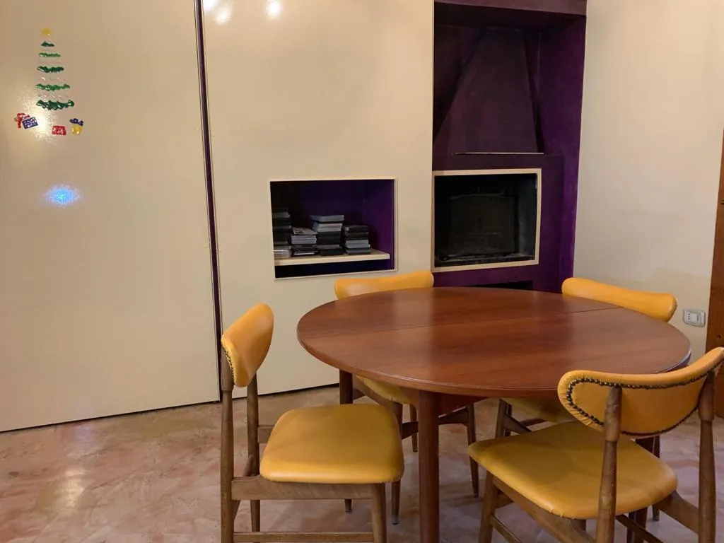 Söögituba - Rearranged Apartment with Balcony in Chieti